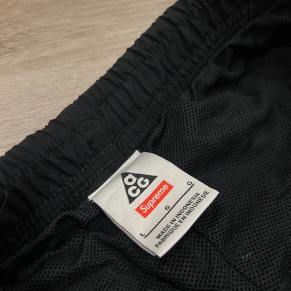 Supreme Nike ACG Nylon Trail Short Black Size Large NEW - Picture 3 of 4
